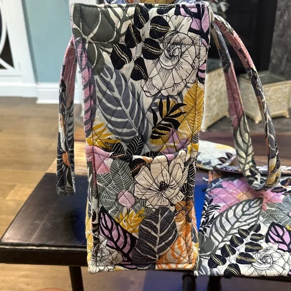 Vera Bradley, Palm Floral, Vibrant Quilted Floral Accessory Set - Picture 3 of 16